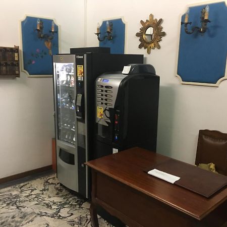 Hotel Primavera Sanremo Bagian luar foto