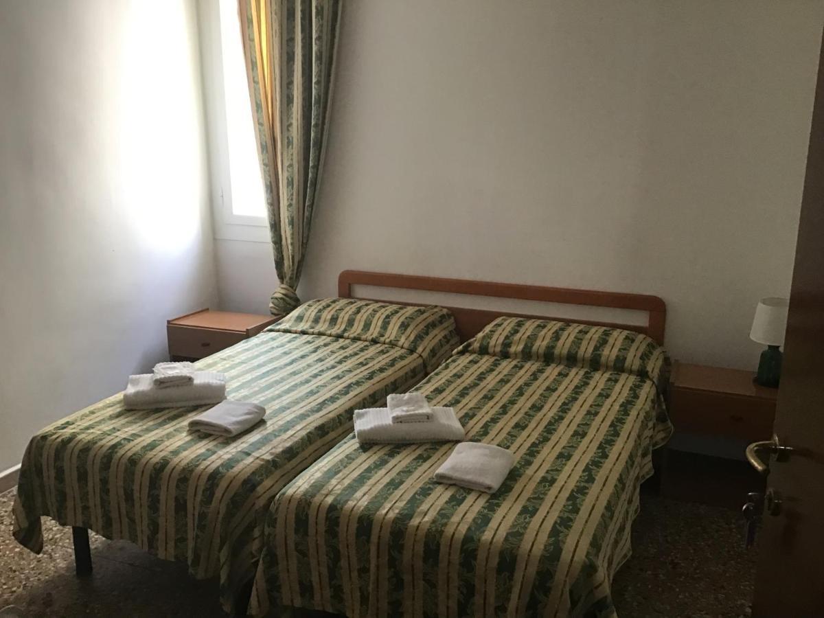 Hotel Primavera Sanremo Bagian luar foto