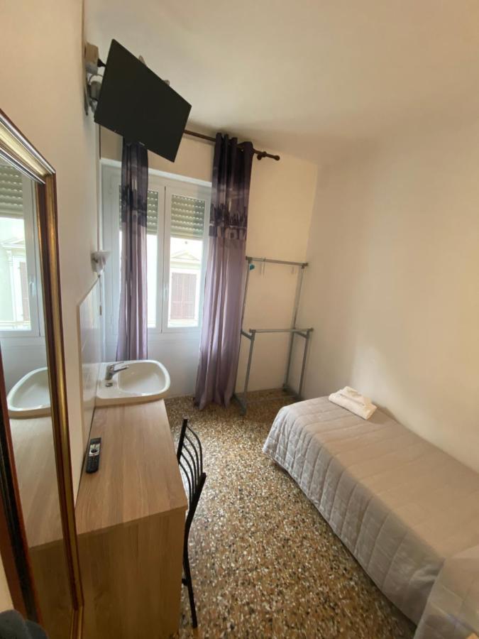 Hotel Primavera Sanremo Bagian luar foto