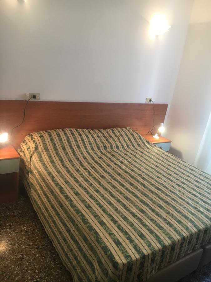Hotel Primavera Sanremo Bagian luar foto