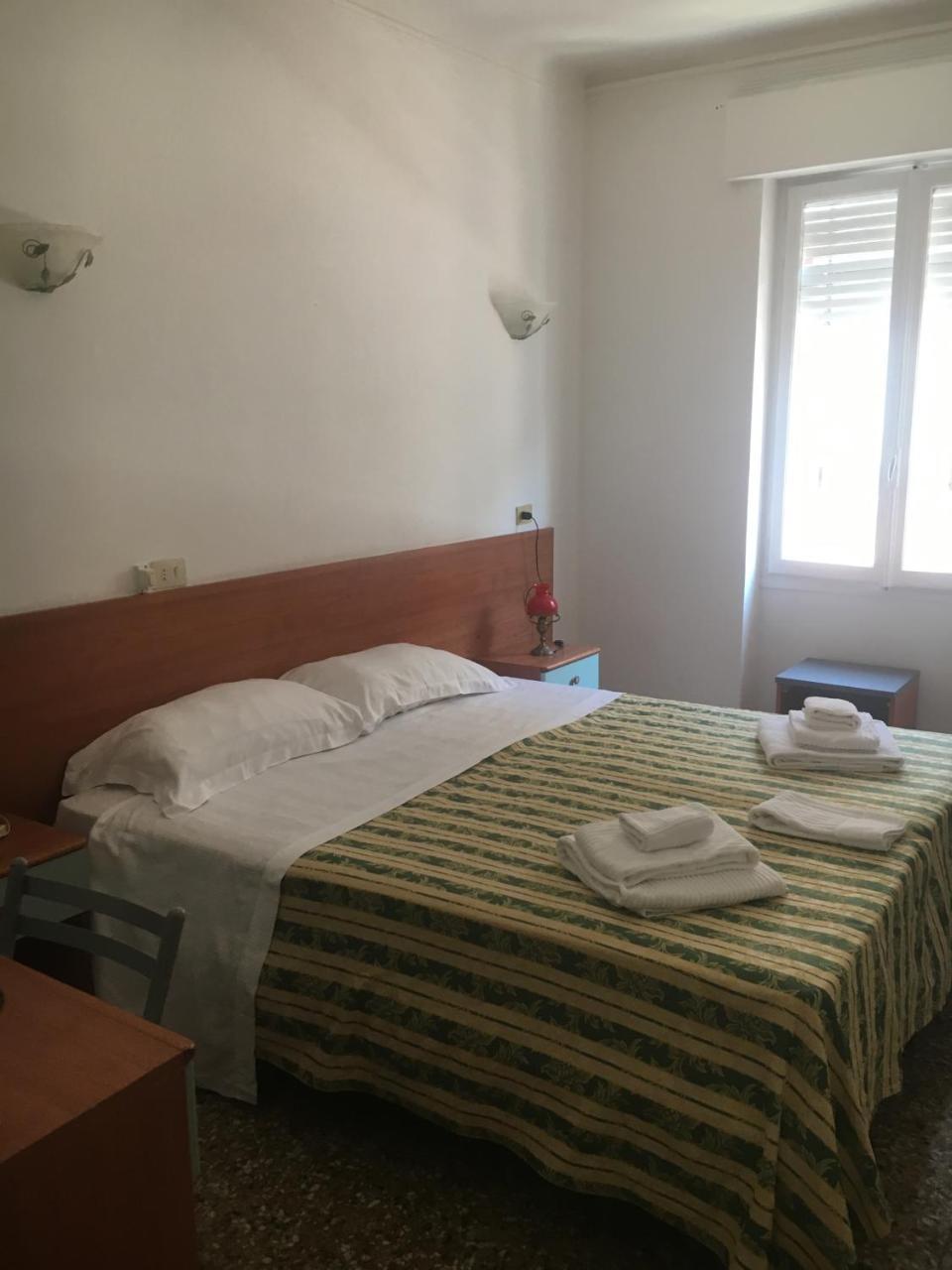 Hotel Primavera Sanremo Bagian luar foto
